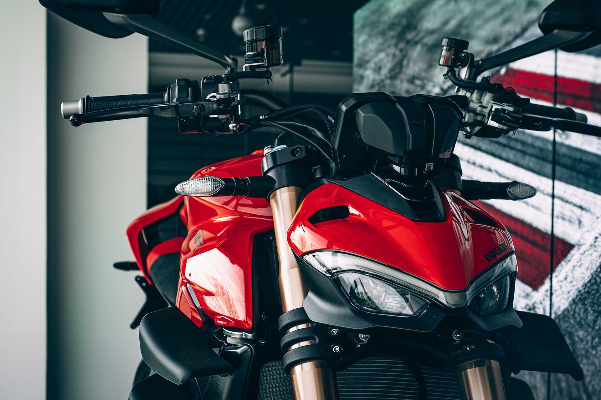 Мотоцикл Ducati Streetfighter V4S Red (2024)