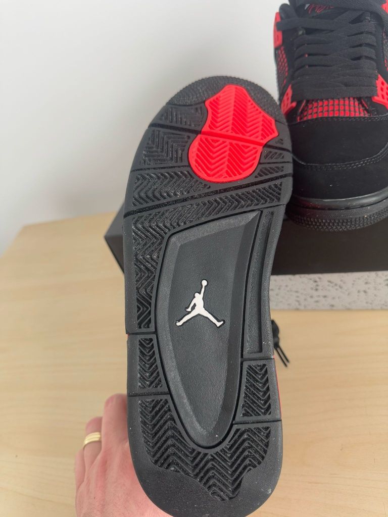 Air Jordan 4 Retro