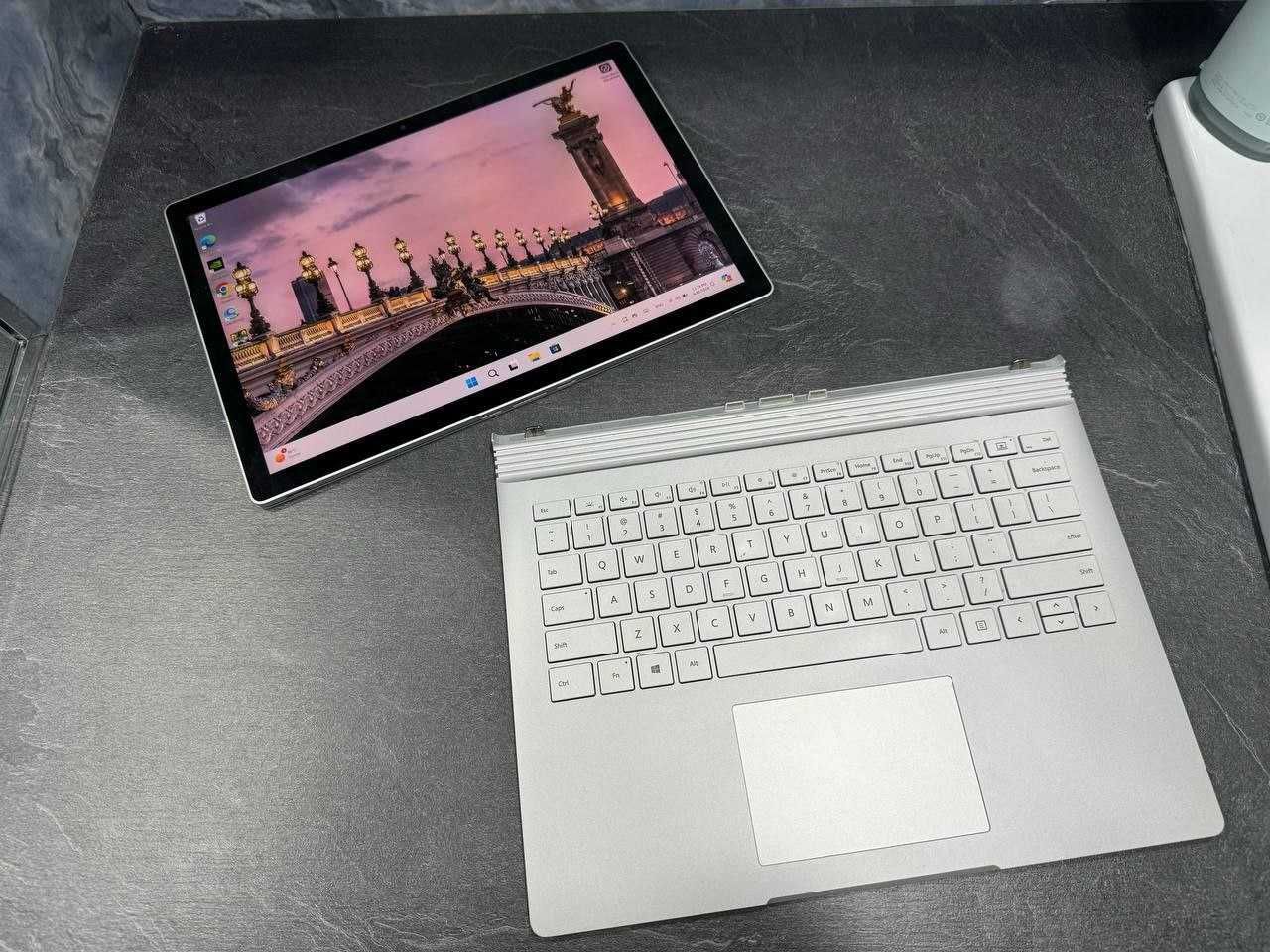 Microsoft Surface Book 3 /  i5 1035G7 / 8Gb/256Gb /  IPS / 3K