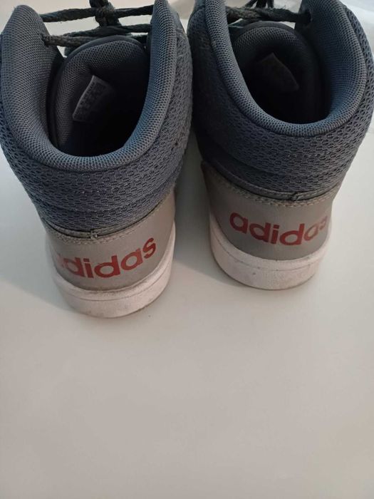 Маратонки ADIDAS