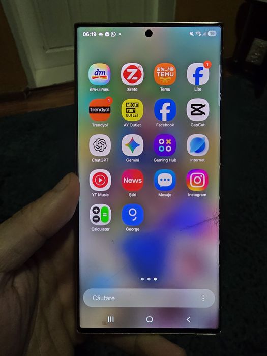 Vând Samsung note 10 plus 12/256 GB(Ecran fisurat)
