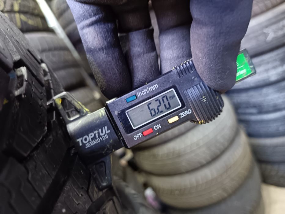 Anvelope MS iarna 225 50 17 uniroyal 2015 6mm