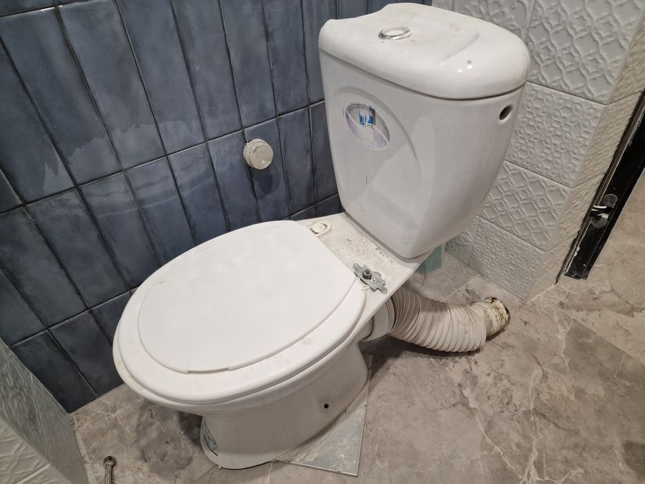 Унитаз б/у 4000 тг