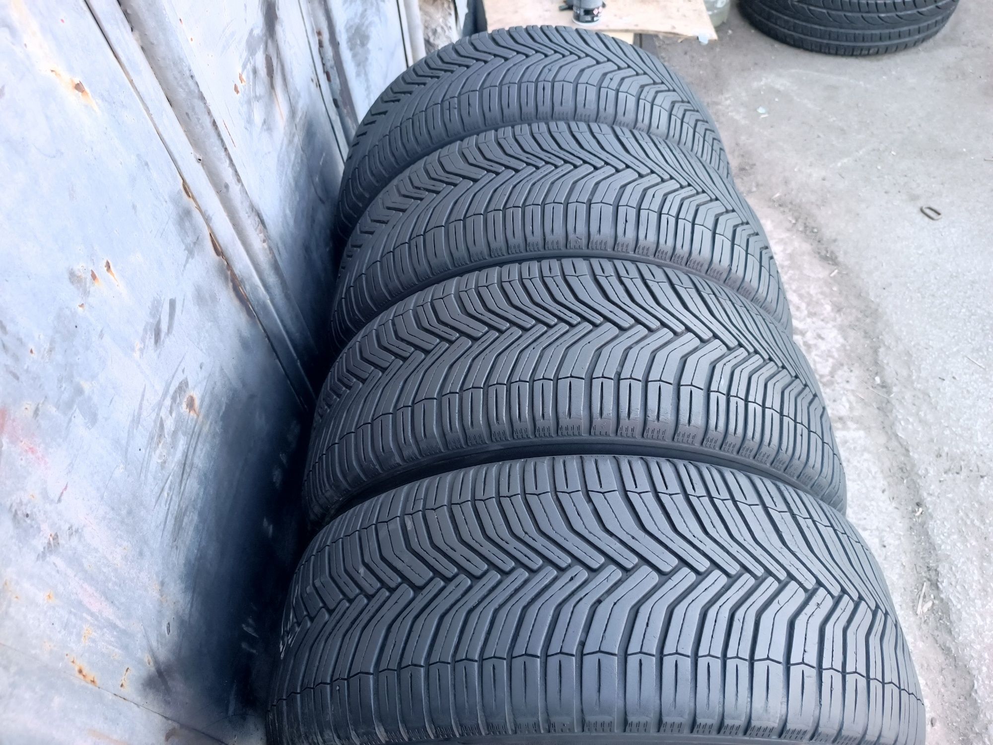 215/55/16 Michelin