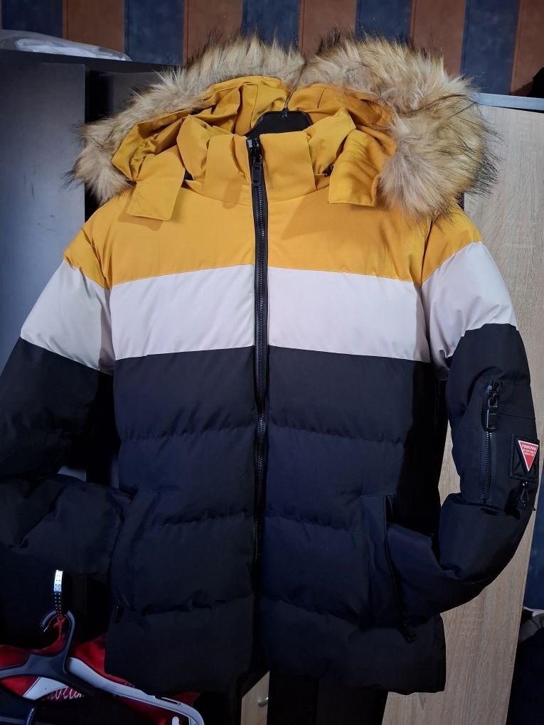 Vând geci iarna . Oferta doar 100 lei bucata.