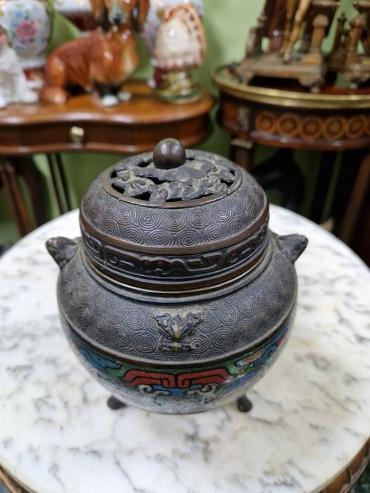 Стара рядка антикварна колекционерска японска бензинова кадилница