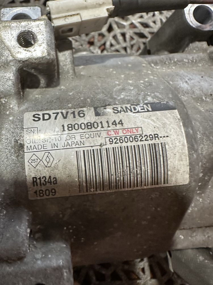 Compresor AC Dacia Duster 1.5 DCI cod 926006229R an 2010 - 2015