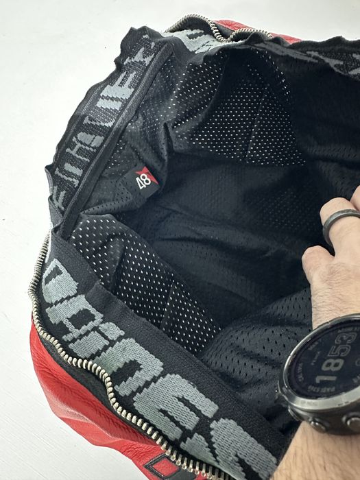 Pantaloni moto Dainese 48 piele cu protectii pentru sportive vitezane