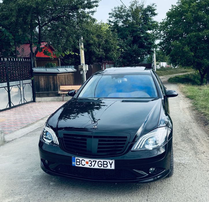 Mercedes S class W221