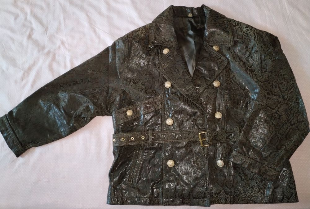 Дамско кожено яке