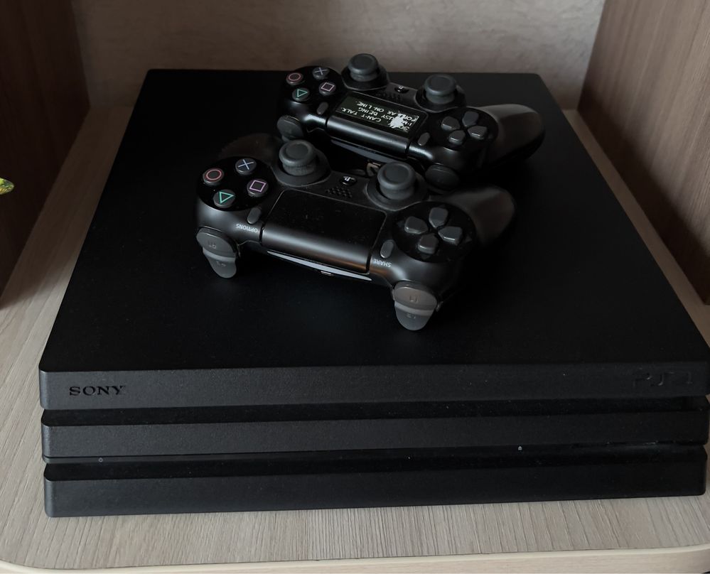 Игровая приставка Playstation 4 Pro