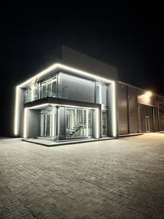 Hala si Birouri 595mp , Platforma Pavaj 1500mp