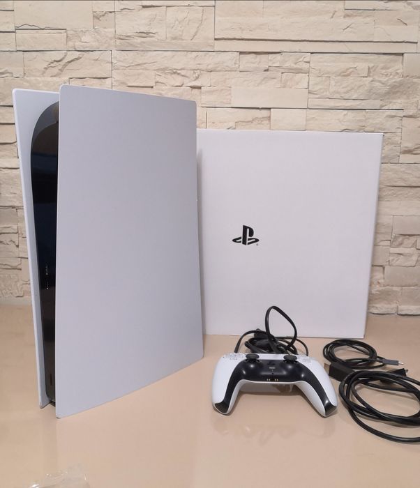 Playstation 5 / PS5 Digital + 32 jocuri