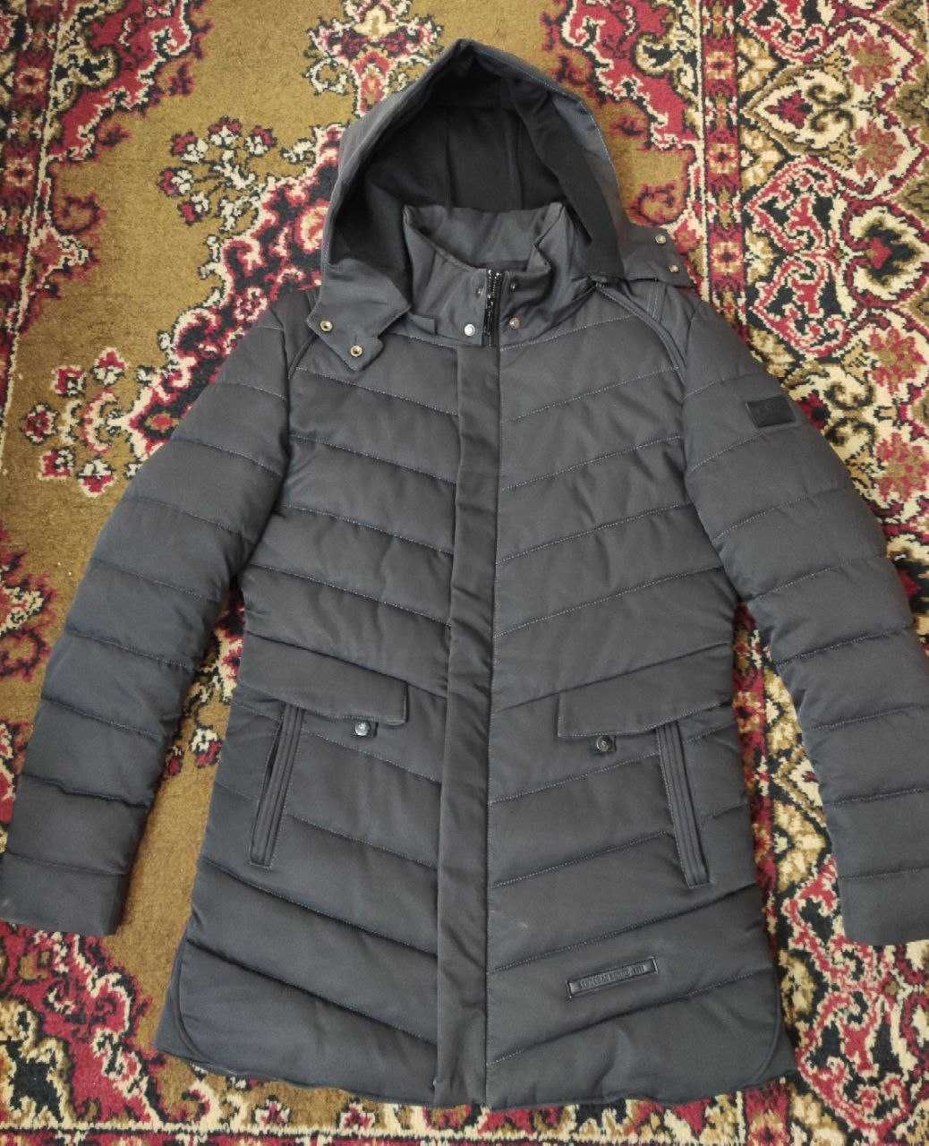 Продаётся мужская подростковая тёплая зимняя куртка.