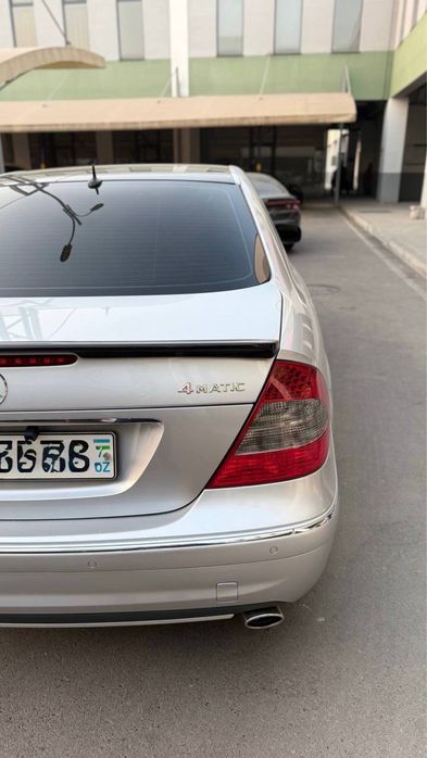 Mercedes-Benz. В хорошем сосотояние !