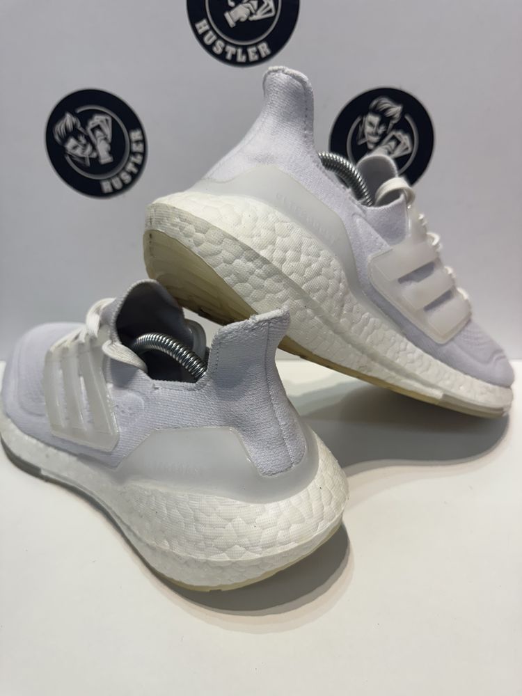 Маратонки Adidas ULTRABOOST 21.Номер 42.5