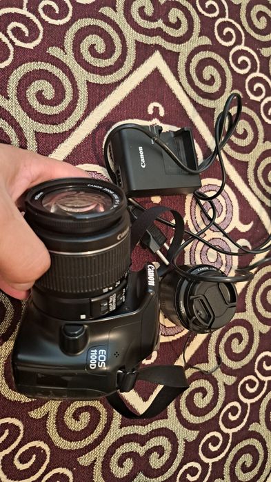 Canon EOS 1100D фотоаппарат
