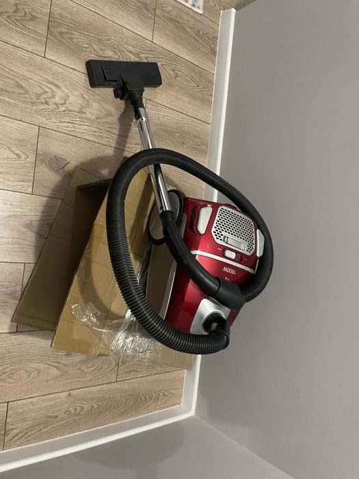 Пылесос б/у (работающий)