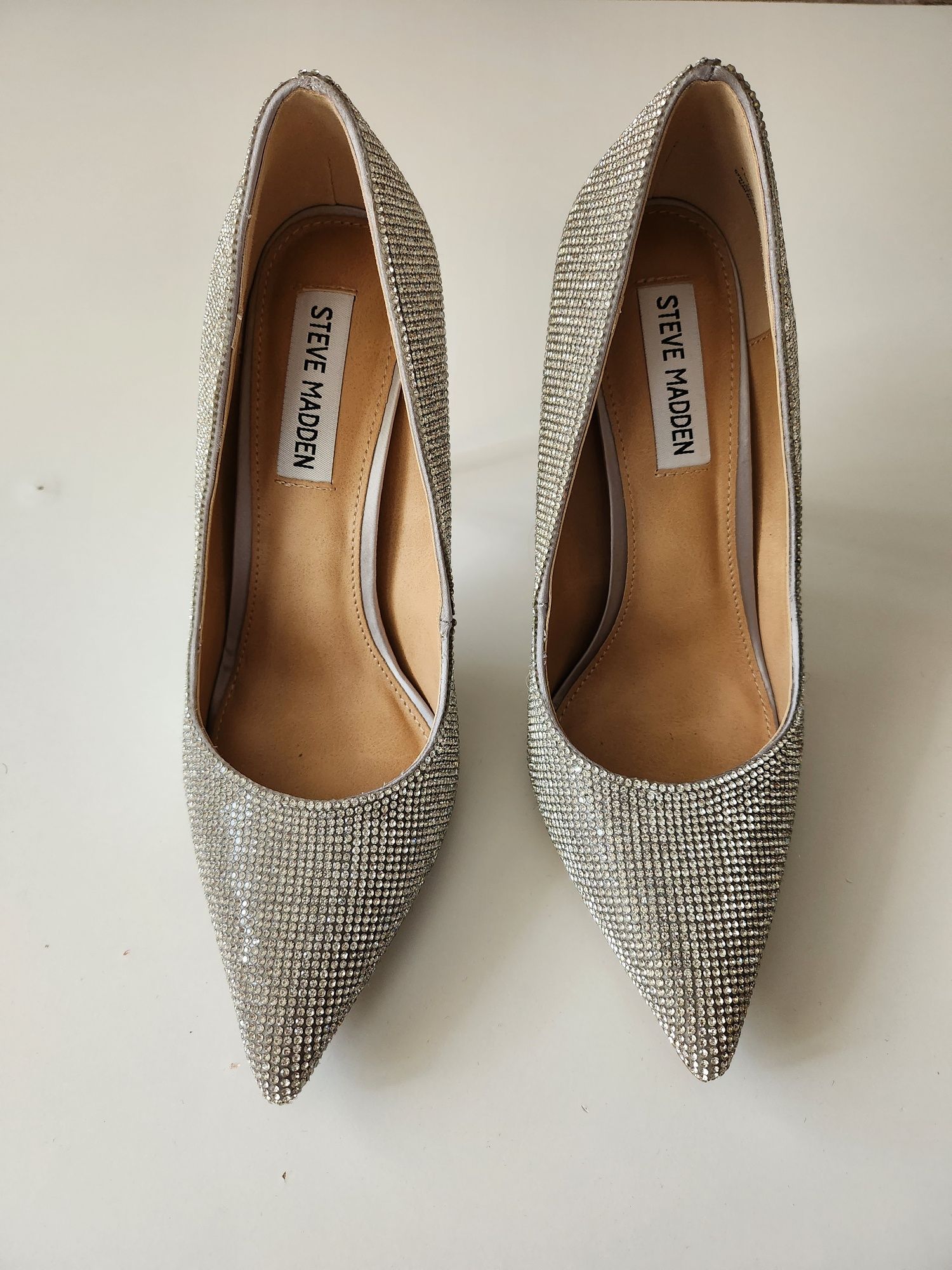 Елегантни обувки Steve Madden