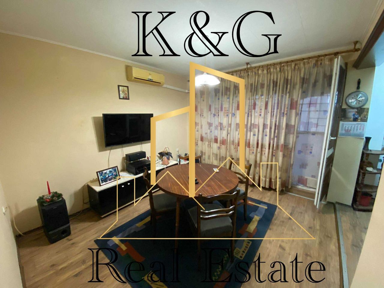 Продава се Тристаен апартамент в Разград, Варош - 98 кв.м за 1354 €/кв.м - Снимка #1