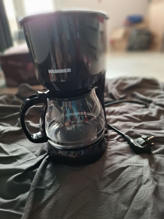 !​Cafetieră HEINNER (1.25L) - Practic Nouă!!!