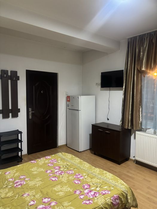 Inchiriez garsoniera