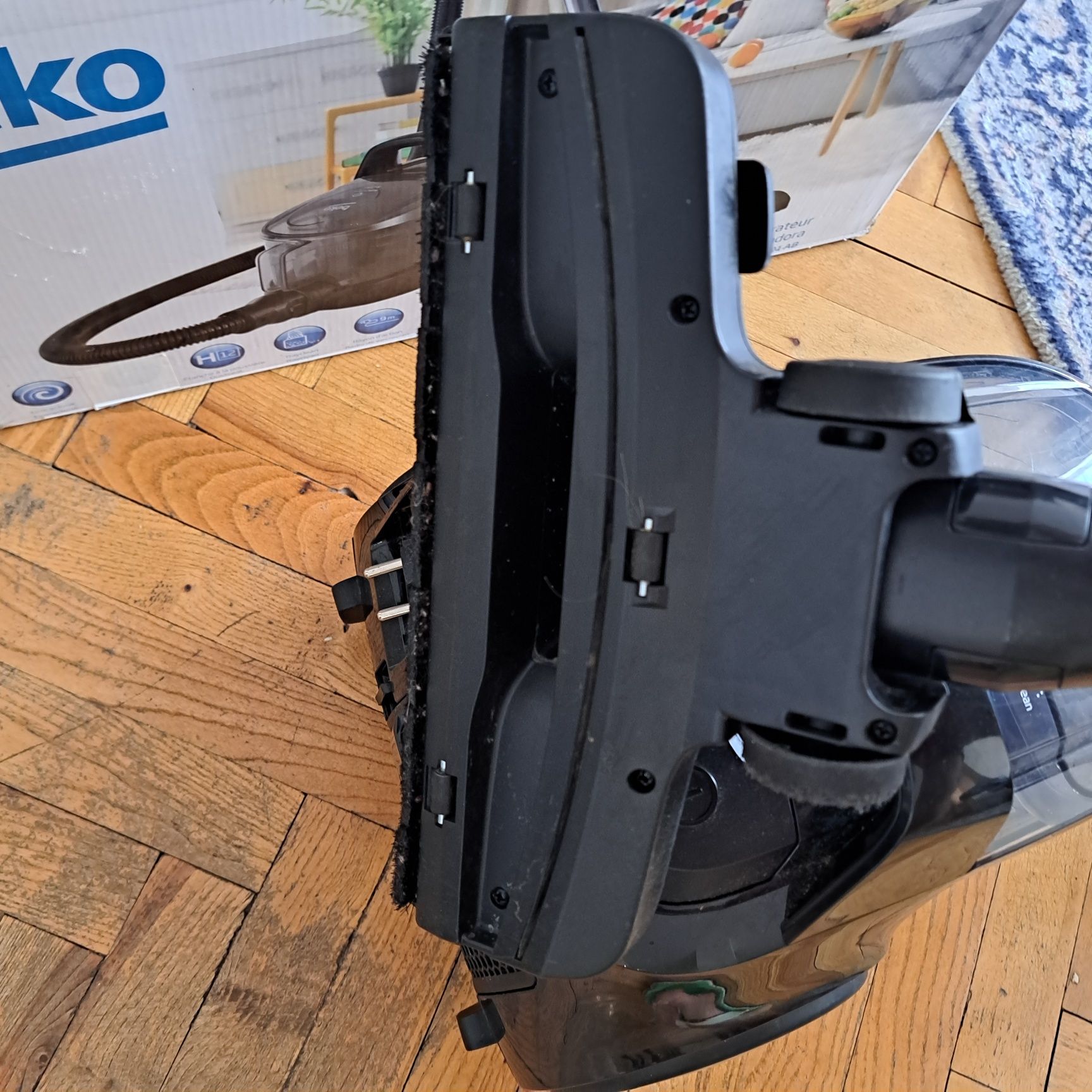 Прахосмукачка  Beko с HEPA филтър  без торба