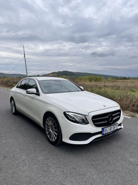 Mercedes-Benz E220 W213