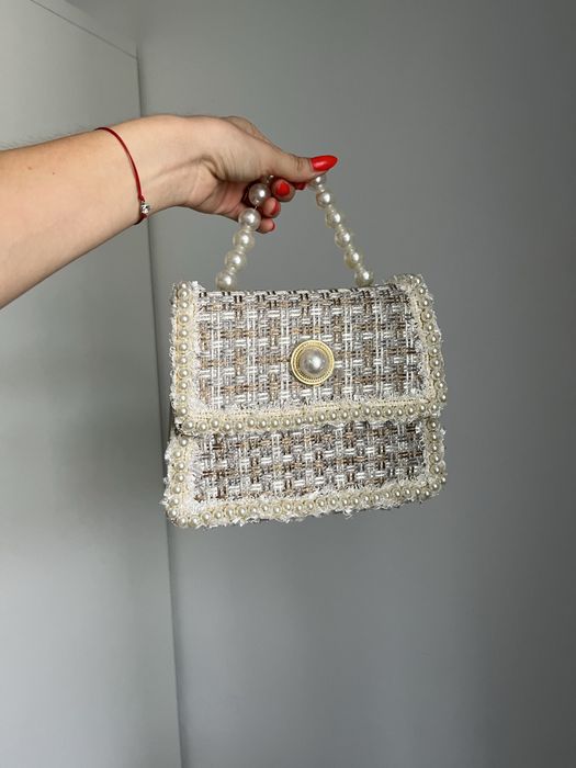Дамска чанта букле с перли