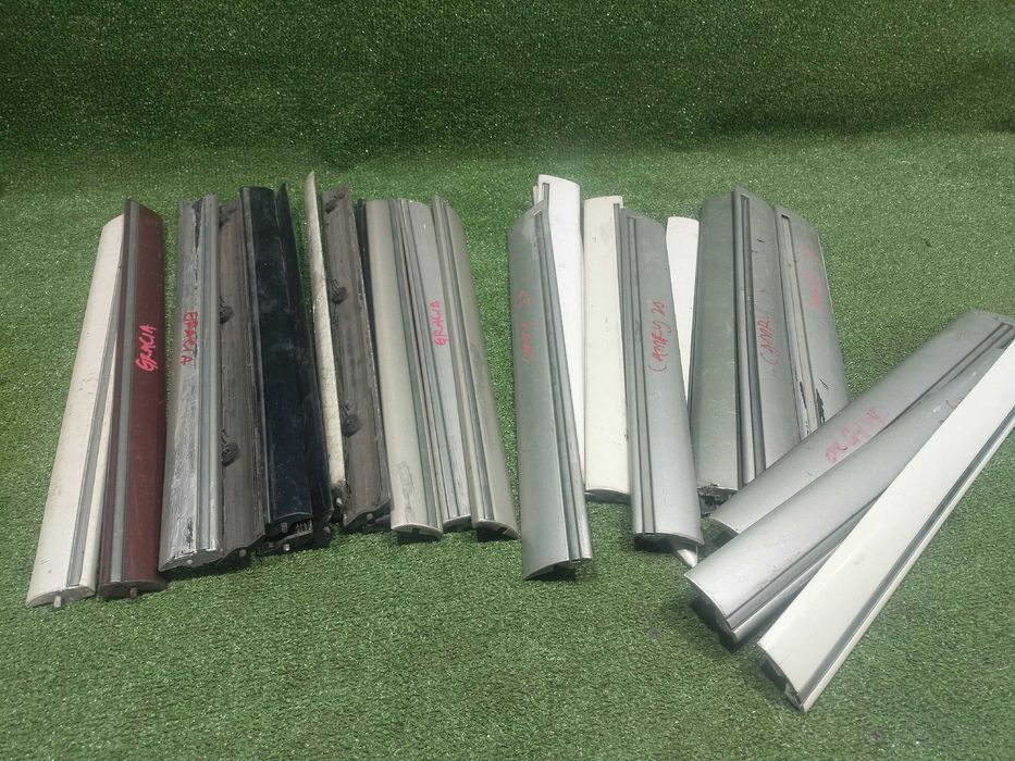 Продам Молдинги на задний крыло Toyota Camry 20 / 25 Gracia Mark II