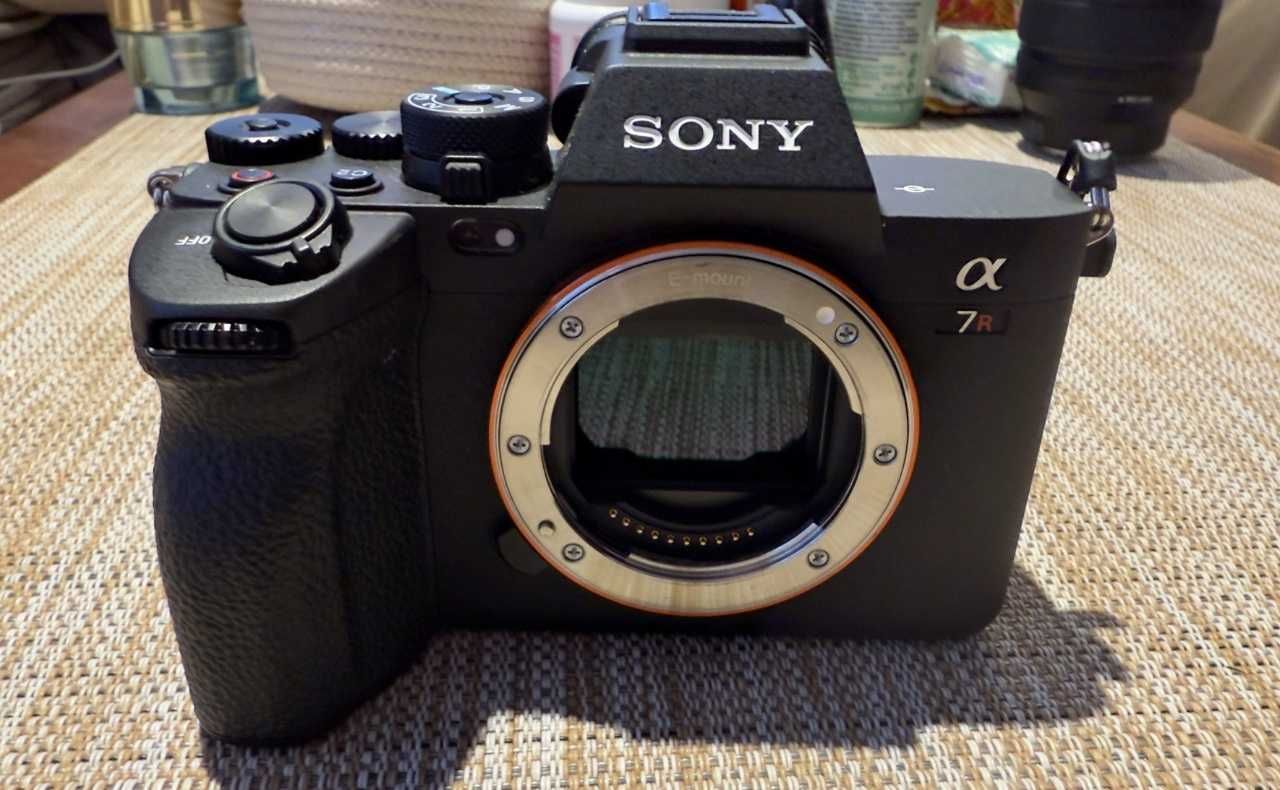 Sony A7R V – Професионален фотоапарат | Тяло | Гаранция!