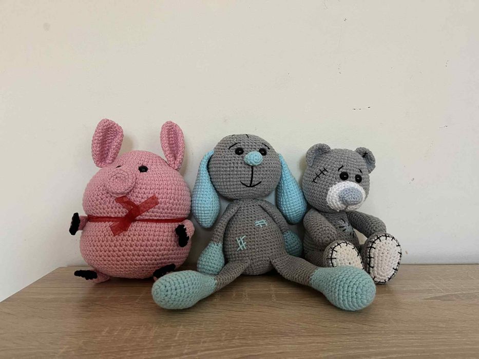 Ръчно плетени играчки и ключодържатели