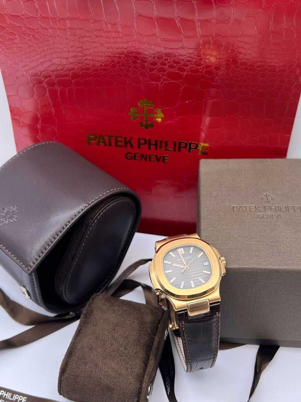 Patek Philippe Nautilus 5711R 001 Gold