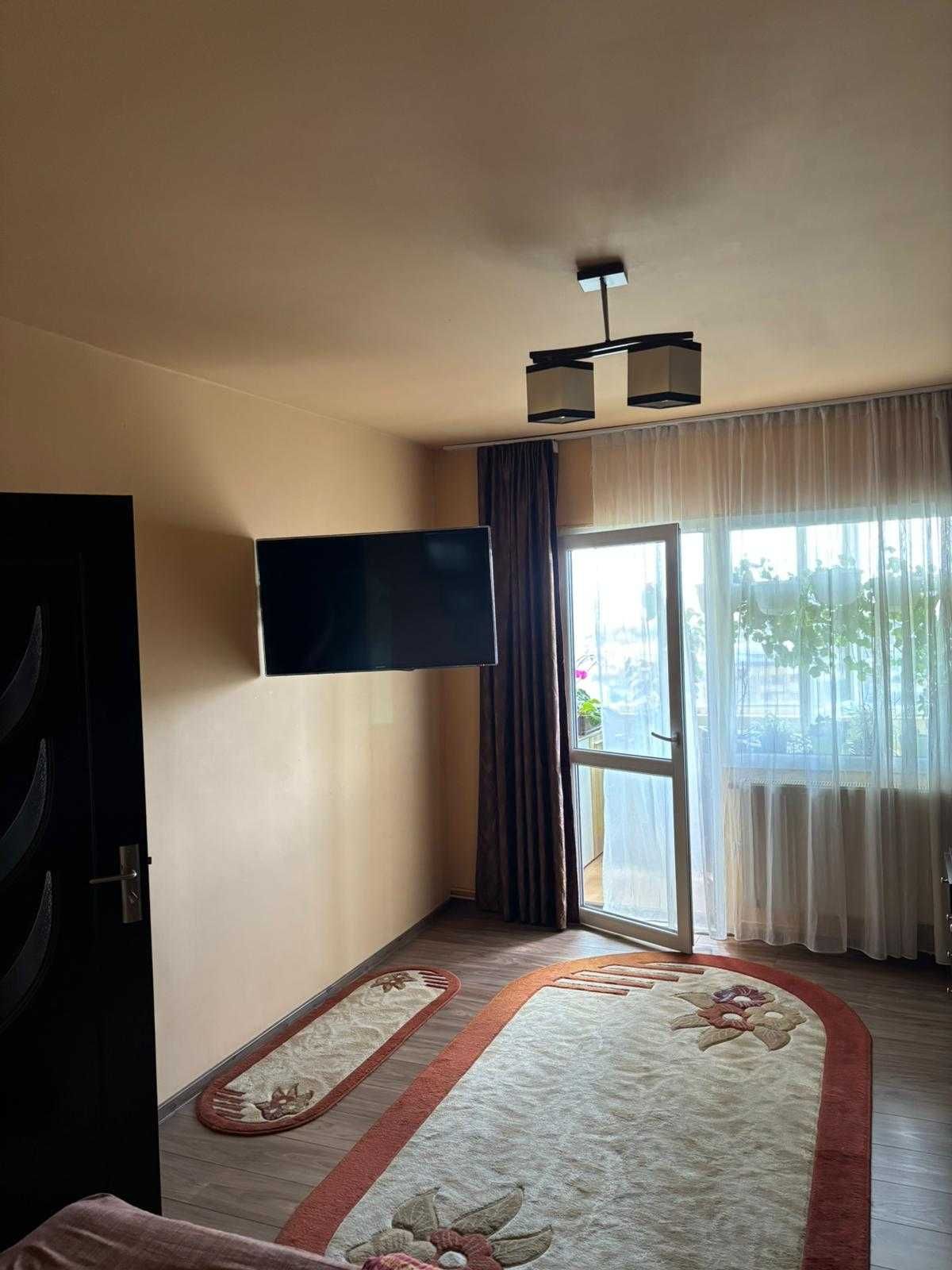 Vand apartament cu 2 camere zona Vasile AARON