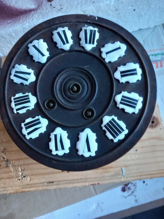 Vând mecanisme și cutii pendule