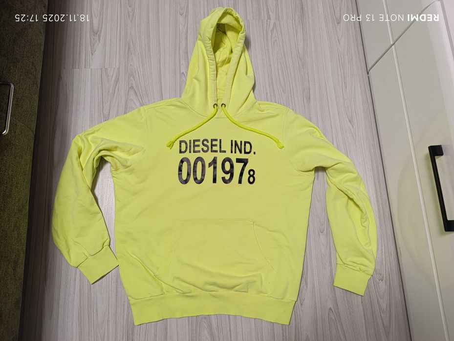 ''Diesel''оригинален мъжки суичър М размер