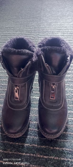 Продам женские зимние полусапожки в отличном состоянии