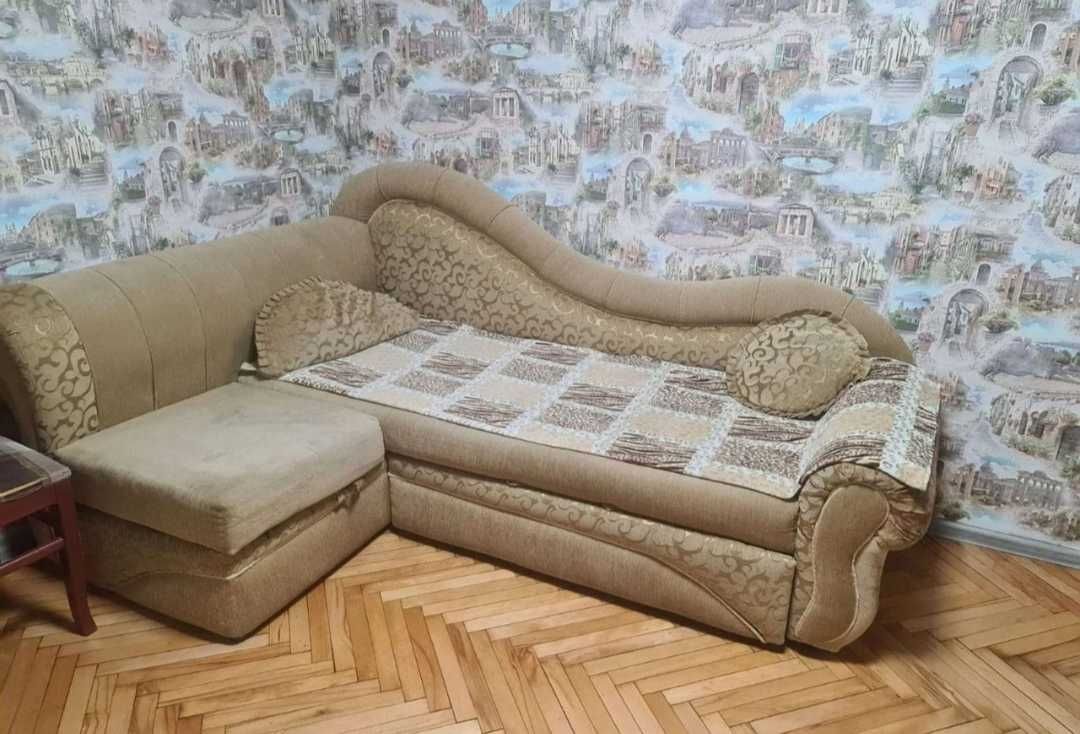 Диван как новый продам