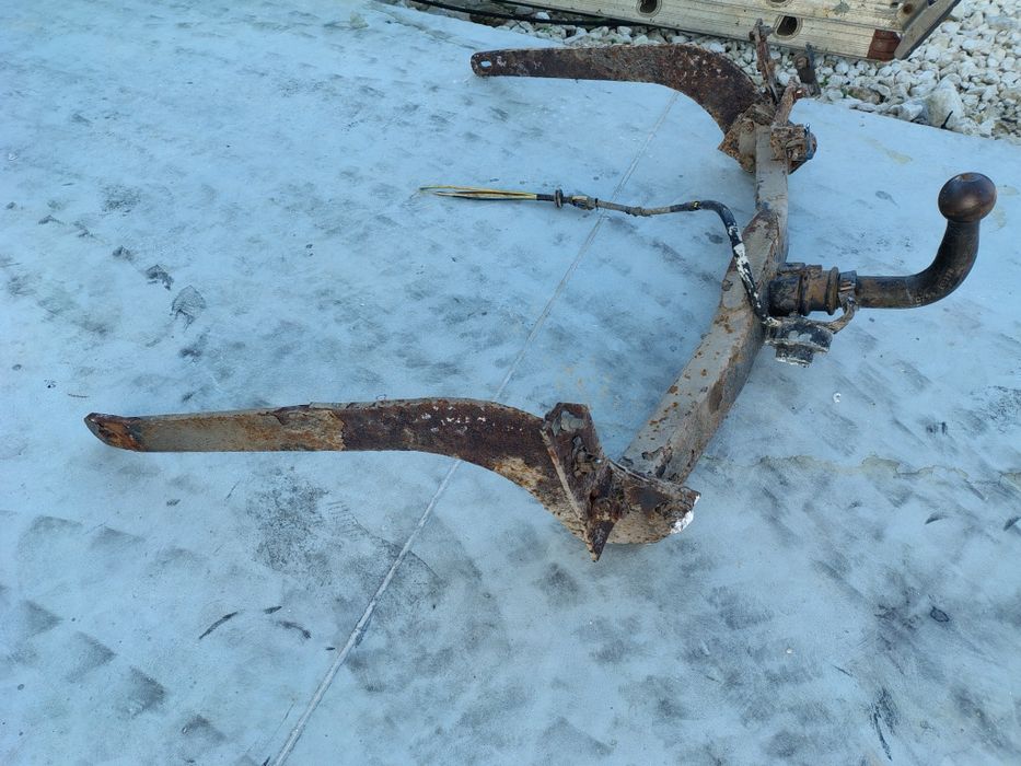 Теглич за Рено Лагуна  / Renault Laguna 1998 година