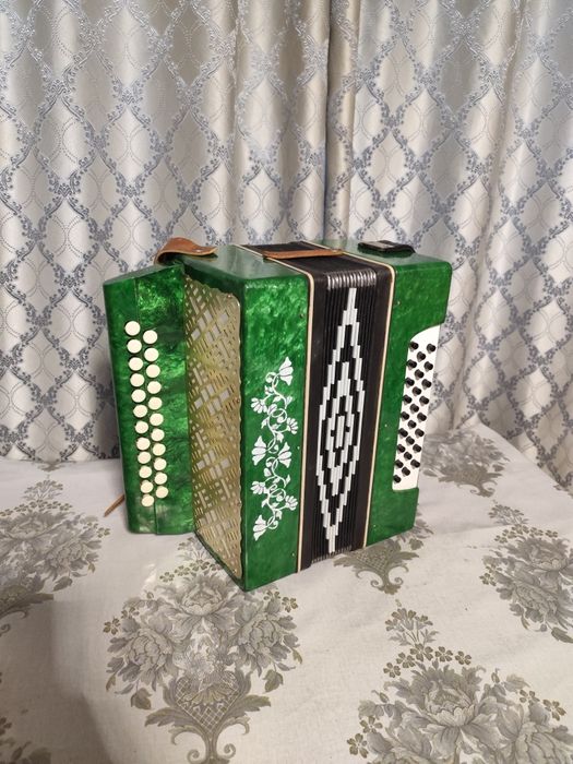 Гармонь маричка .