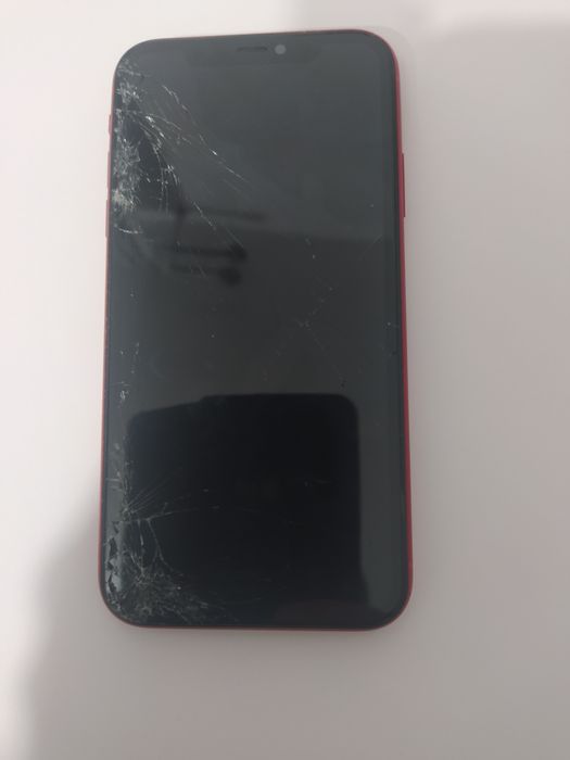 Vând iPhone 11 pentru piese stocare 64 GB