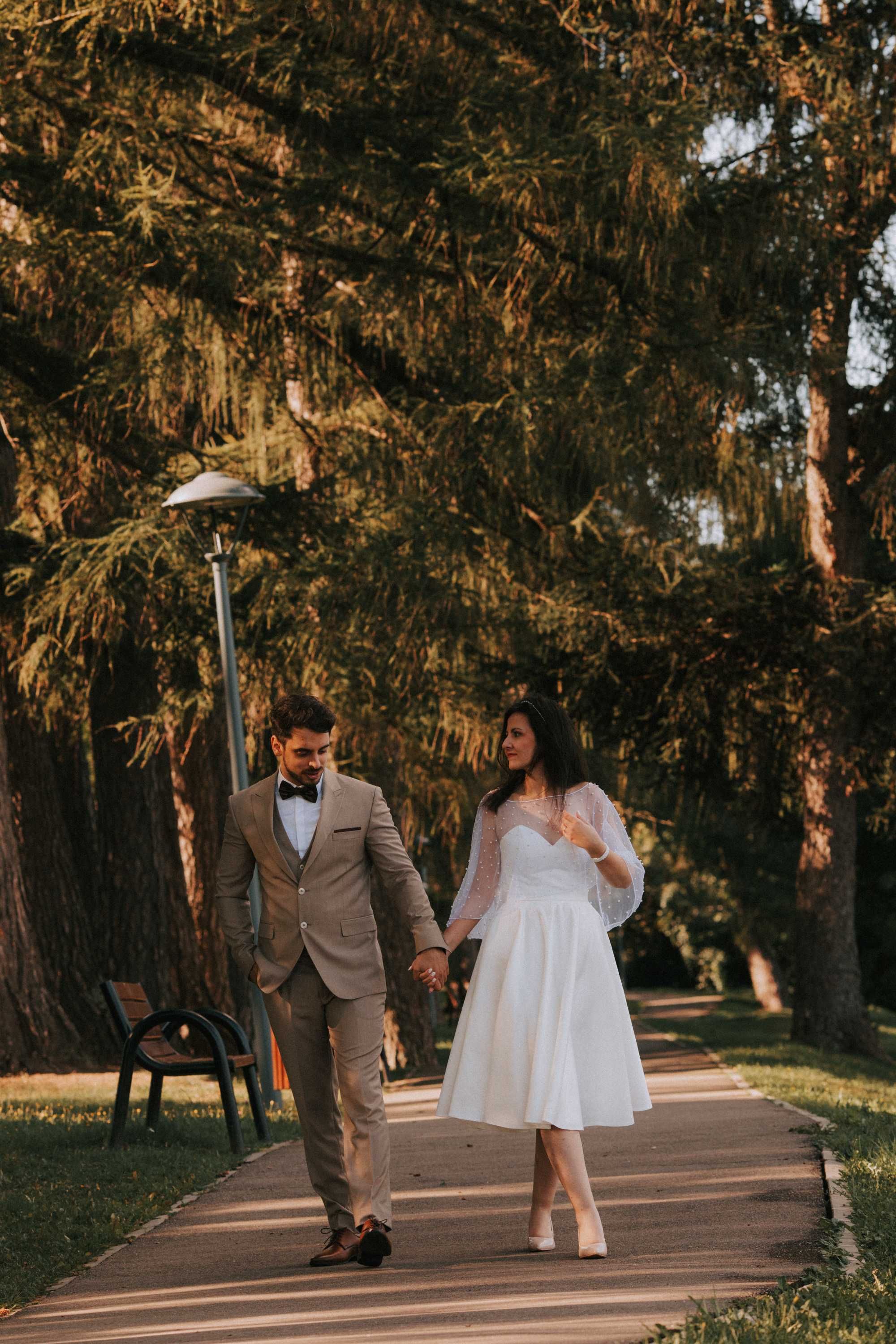 Rochie midi albă de cununie Lariette - Stare impecabilă