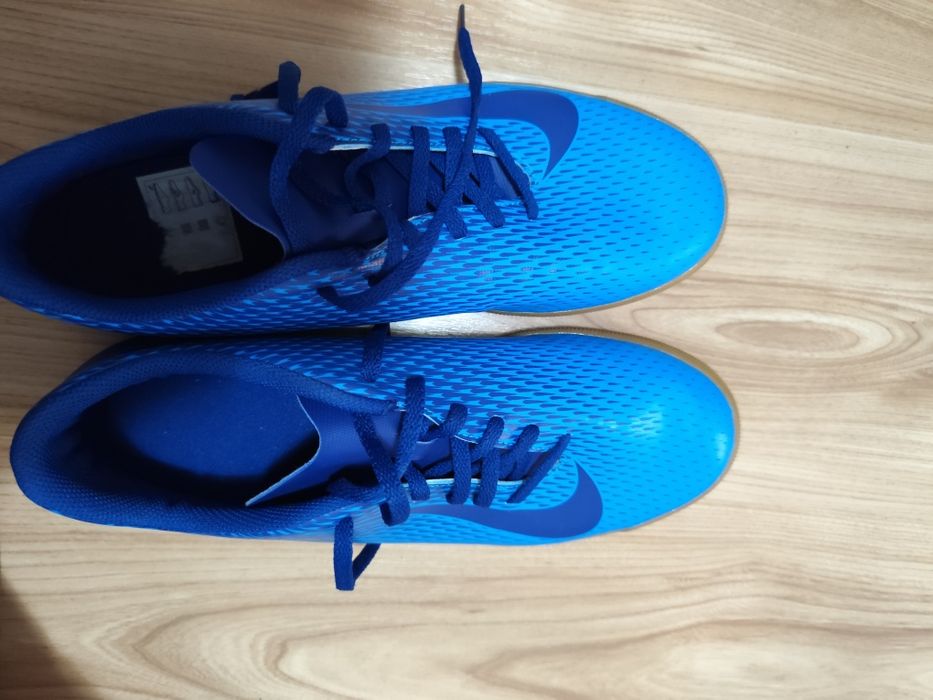 Adidași pentru fotbal