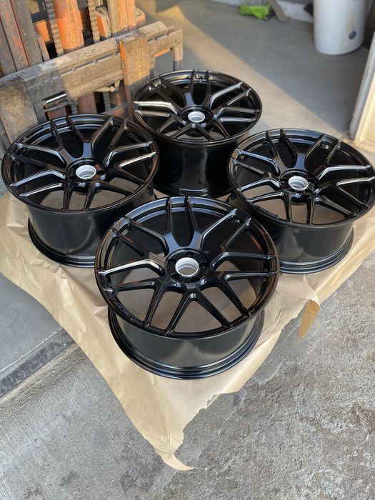 Vopsire in camp electrostatic si sablare.