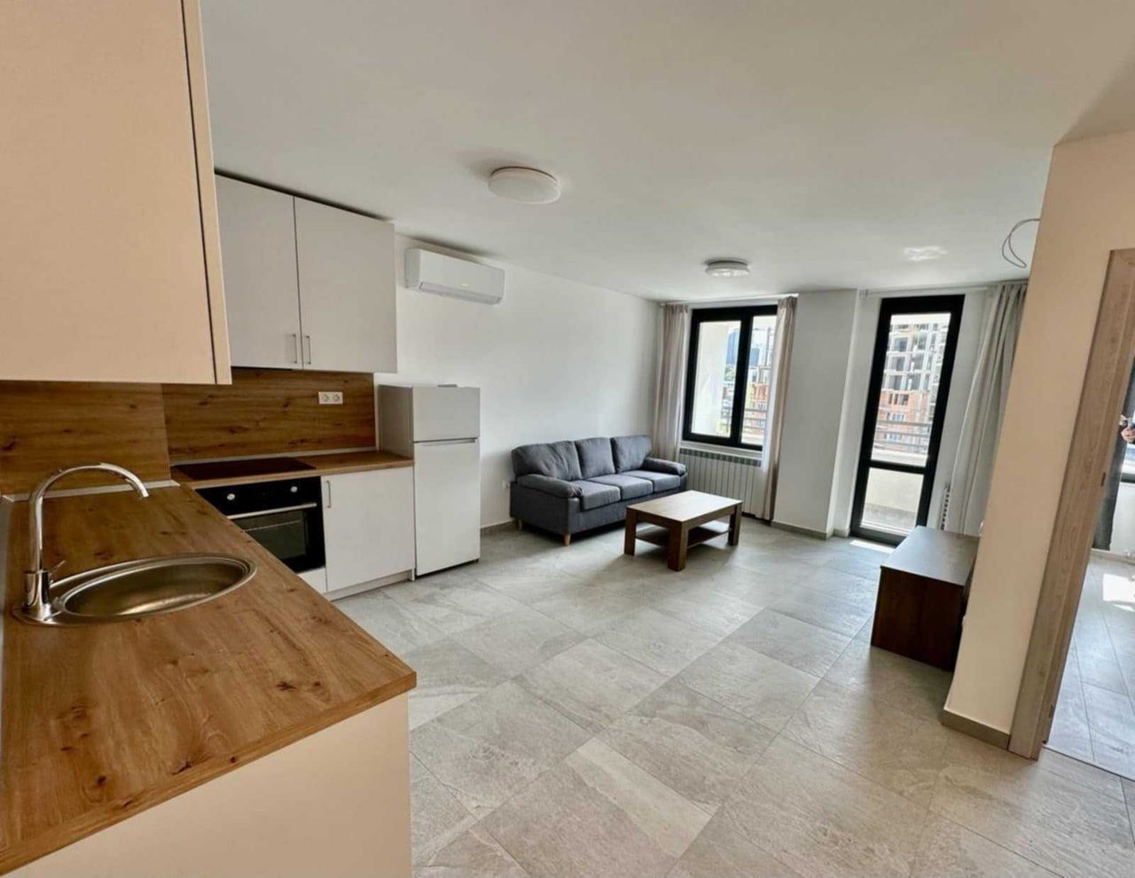 Дава се под наем Двустаен апартамент в София, Дружба 2 - 62 кв.м за 612 € - Снимка #1