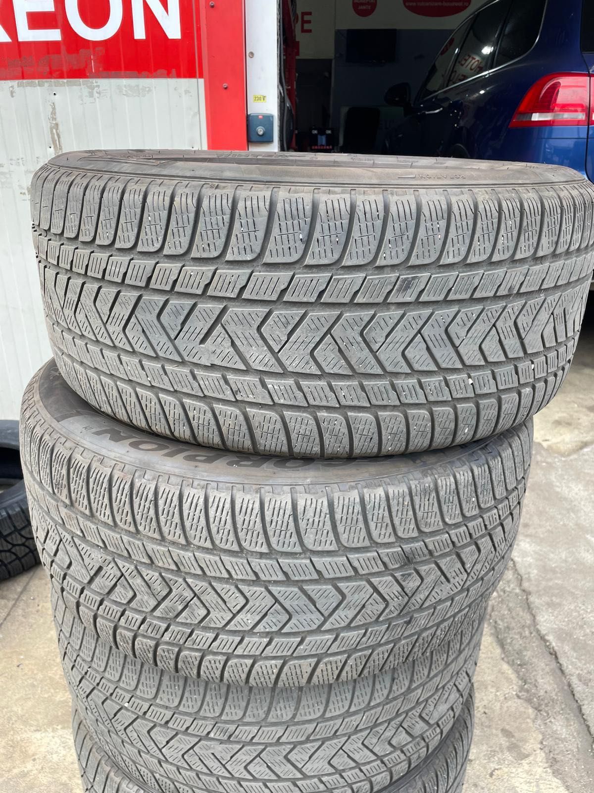 Vând set 4 anvelope Pirelli Scorpion 265/50 R19 – DOT 2022