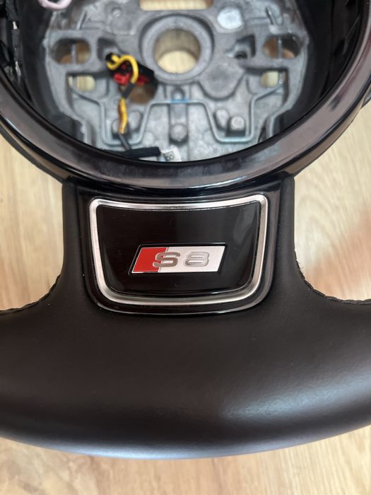 Волан за audi s8 4H0 419 091 AL