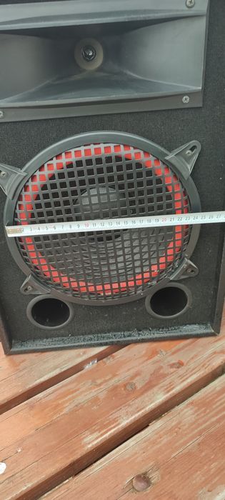 Boxe  Univeraslbox PAE 102 sau Magnat Media 100