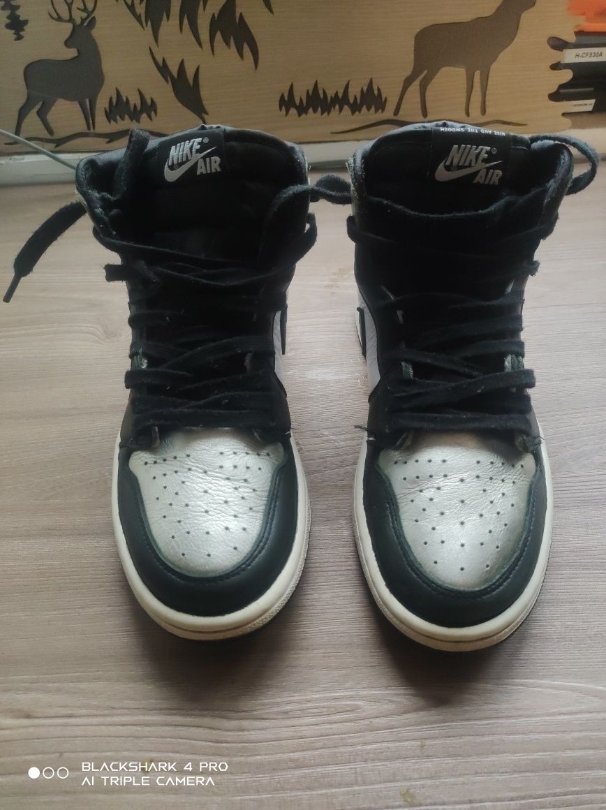Jordan 1 High "Silver Toe"
