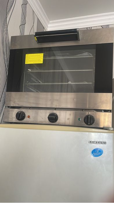 Продается духовая печь Смэг